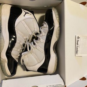 Jordan 11 concord size 6.5